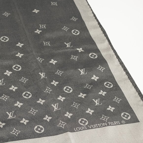 Louis Vuitton Capri Grey Silk Monogram Stole - Picture 2 of 5
